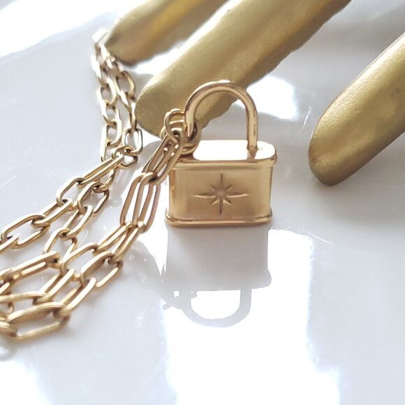 New! FP What A Star Lock Necklace - Picture 2 of 10